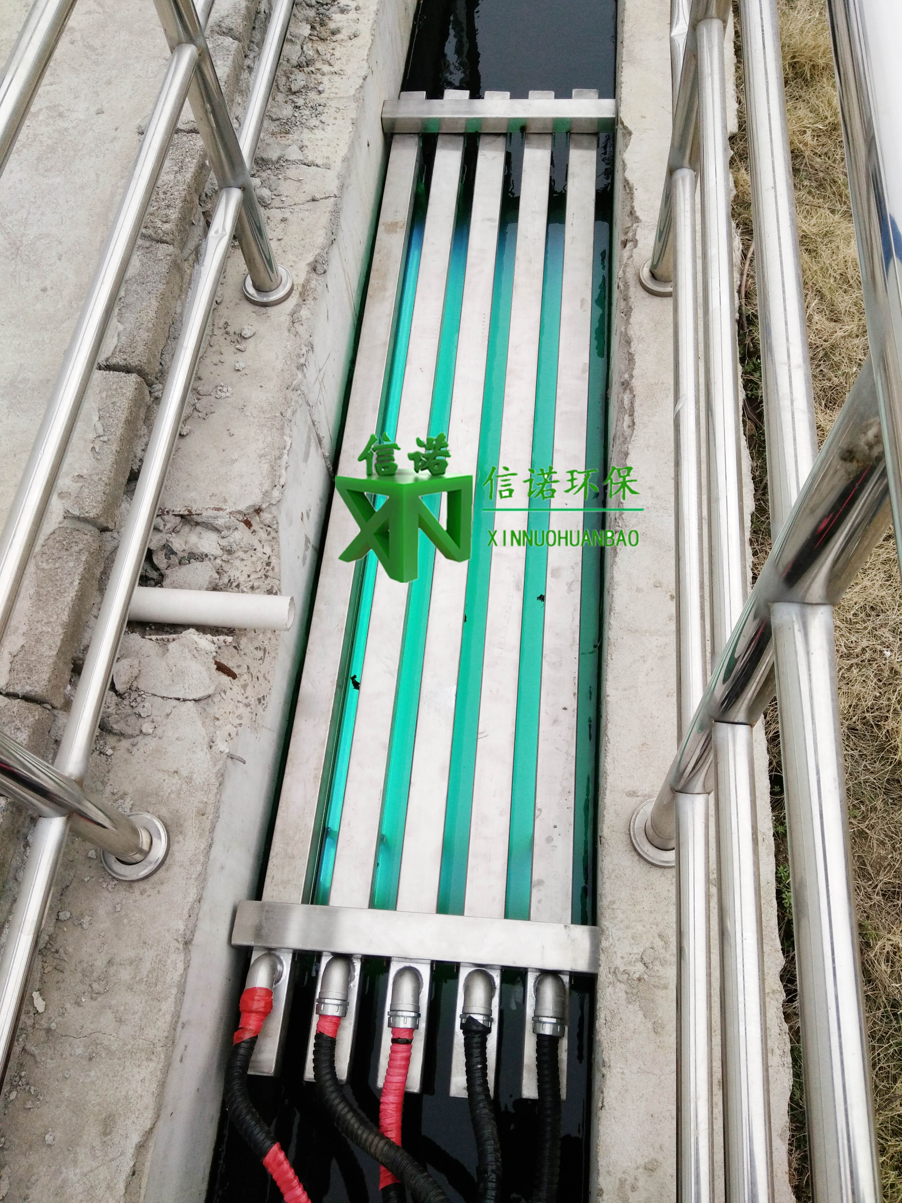 溝渠式紫外線(xiàn)污水處理設(shè)備